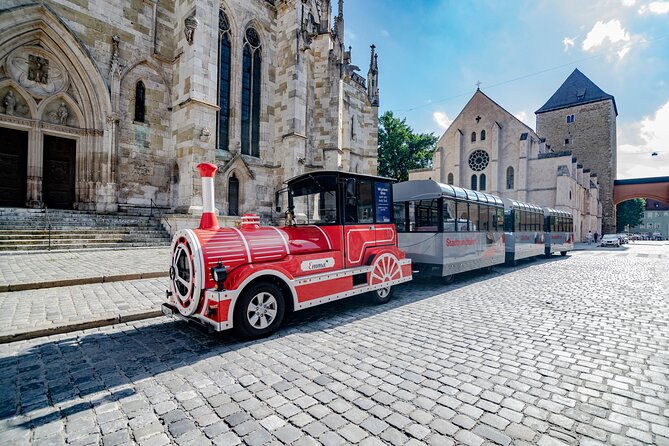 city-tour-through-regensburg-with-the-little-train-2