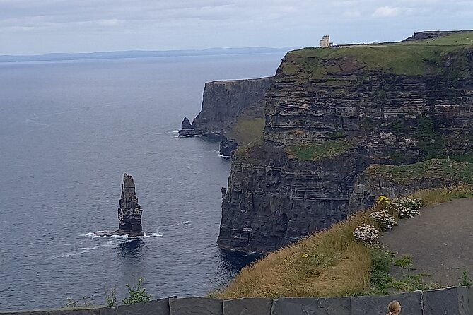 cliffs-of-moher-and-bunratty-castle-private-day-tour-from-dublin