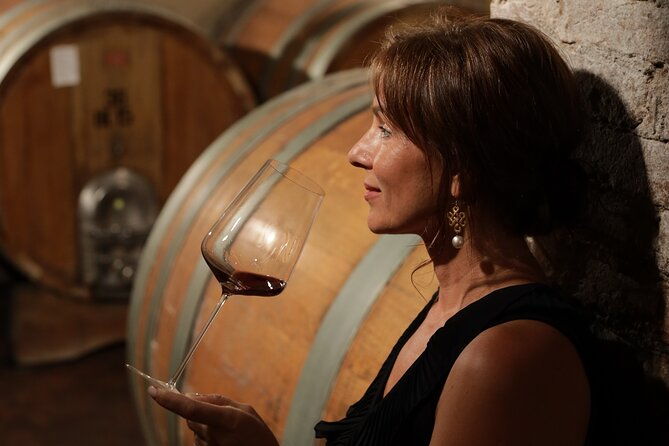 club-brunello-private-tasting-with-lunch-in-a-castle-winery
