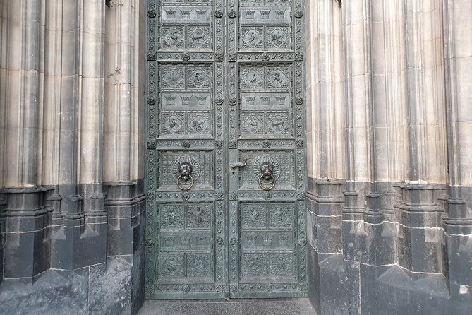 cologne-city-tour-domstadt-experience-exclusive-tour-for-up-to-12-people