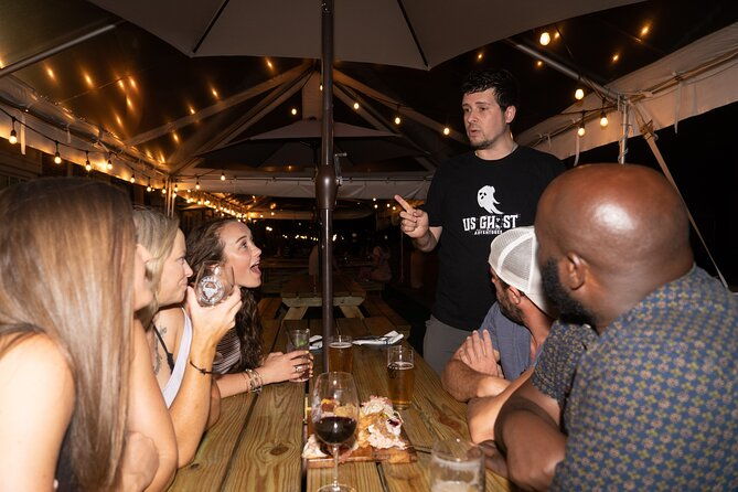 colonial-ghosts-boos-and-brews-haunted-pub-crawl