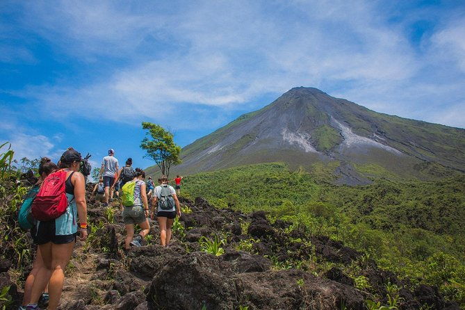 combo-la-fortuna-waterfall-and-volcano-hike-hotsprings
