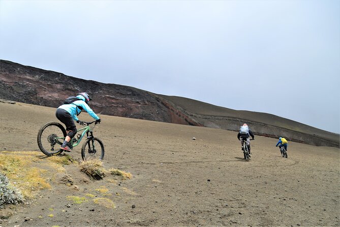cotopaxi-mtb-enduro-down-hill