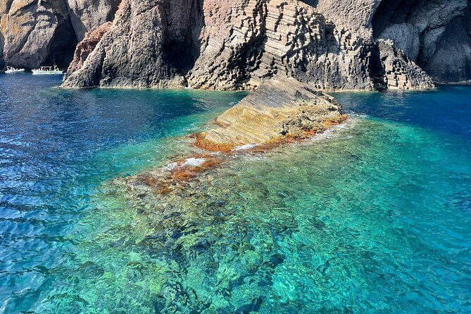 cruise-in-a-small-group-in-scandola-girolata-calanques-de-piana