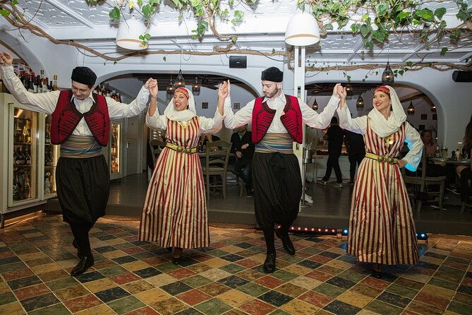 cultural-odyssey-dance-feast-in-mykonos-town