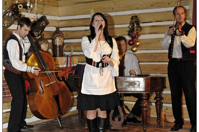 czech-folklore-show-with-dinner-and-private-transfer