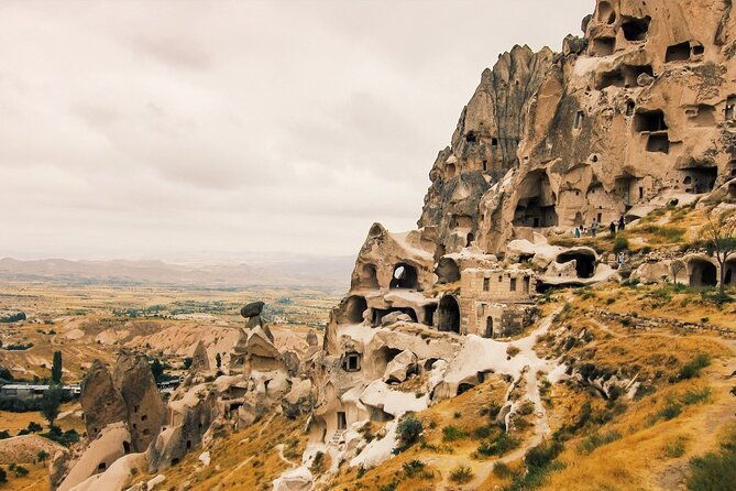 daily-cappadocia-group-tour-with-english-speaking-guide-car