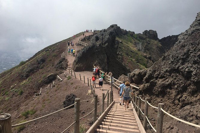 daily-excursion-full-day-8-hours-vesuvio-pompei