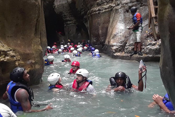 damajagua-waterfalls-adventure