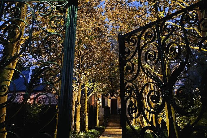 dark-side-of-charleston-guided-night-time-walking-tour