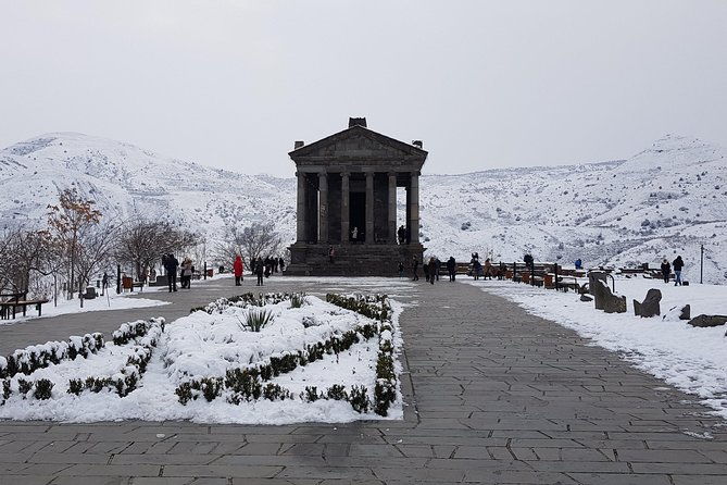 day-trip-to-garni-and-geghard