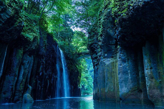 day-trip-to-mythical-takachiho-from-fukuoka-by-shared-mini-bus