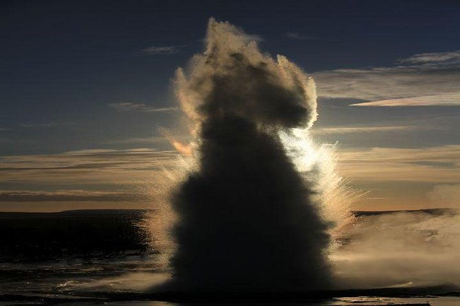 day-trip-to-the-golden-circle-and-blue-lagoon-from-reykjavik