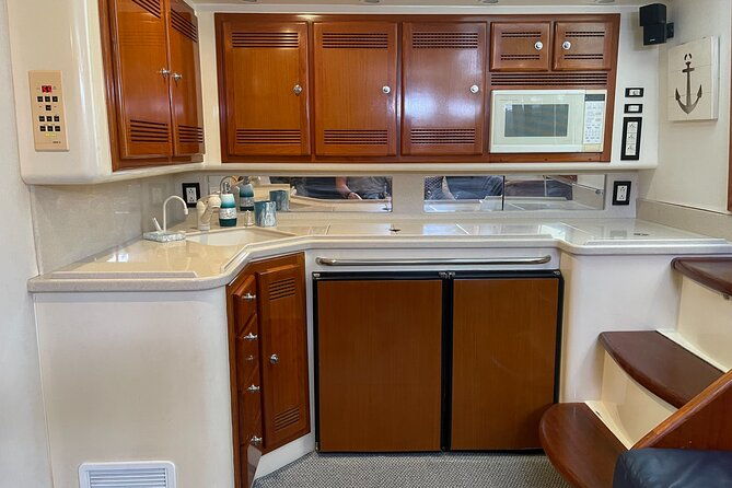 deep-sea-fishing-charter-in-waikiki-hawaii