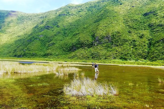 descent-to-caldeira-do-faial-the-perfect-adventure