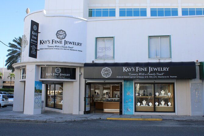 diamonds-and-cocktails-a-shopping-experience-in-grand-cayman