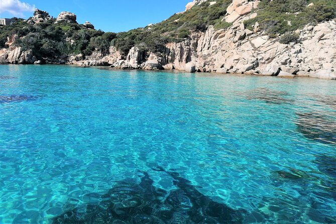 dinghy-rental-with-skipper-in-the-maddalena-archipelago