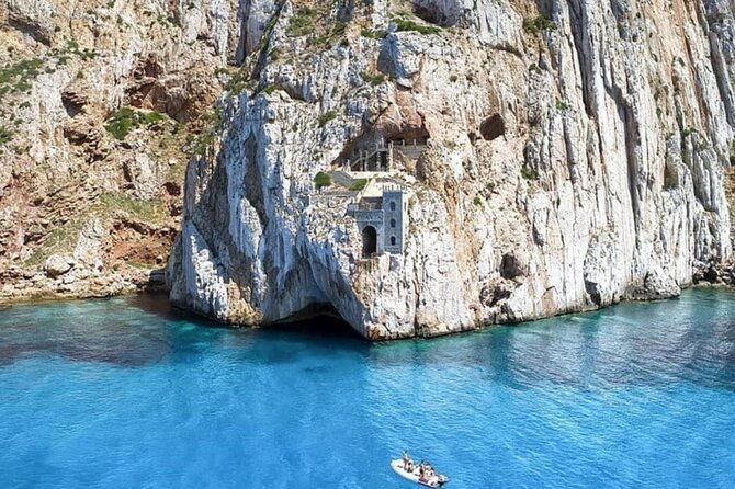 dinghy-tour-to-buggerru-in-southern-sardinia