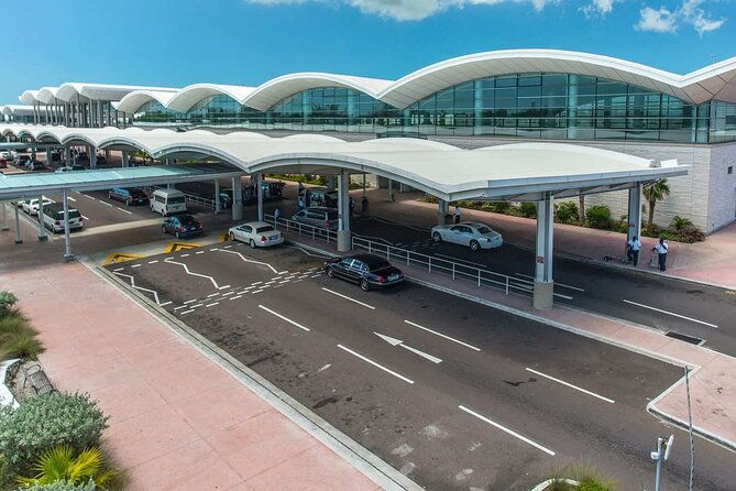 direct-private-airport-transfer-four-or-more-persons-one-way