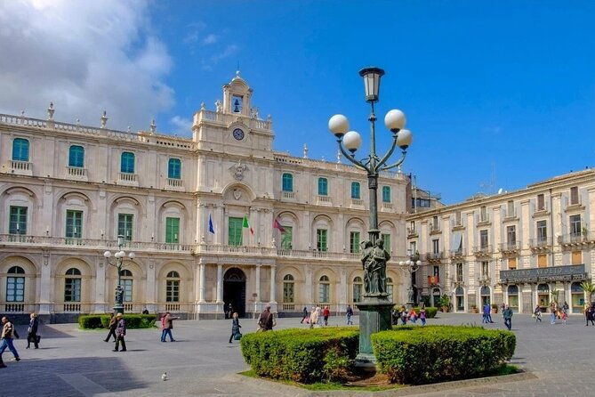 discover-catania-from-fabulous-viewpoints-with-your-personal-photographer