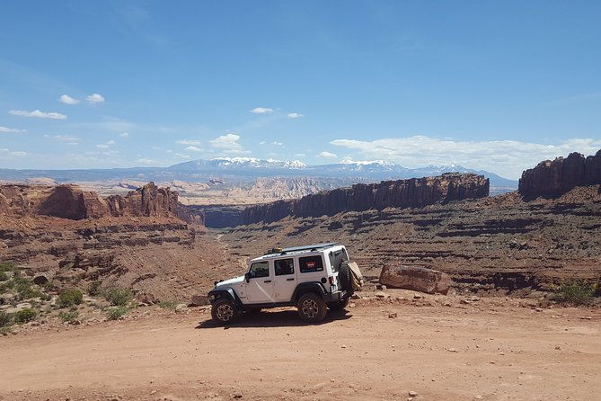 do-it-like-a-local-drive-a-canyon-in-the-comfort-of-your-personal-suv