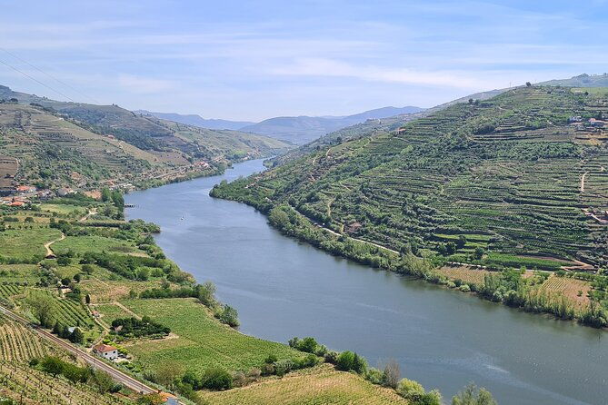 douro-valley-private-tour-winery-boat-viewpoint-2