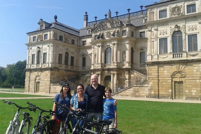 dresden-highlights-big-city-tour-with-bike-2