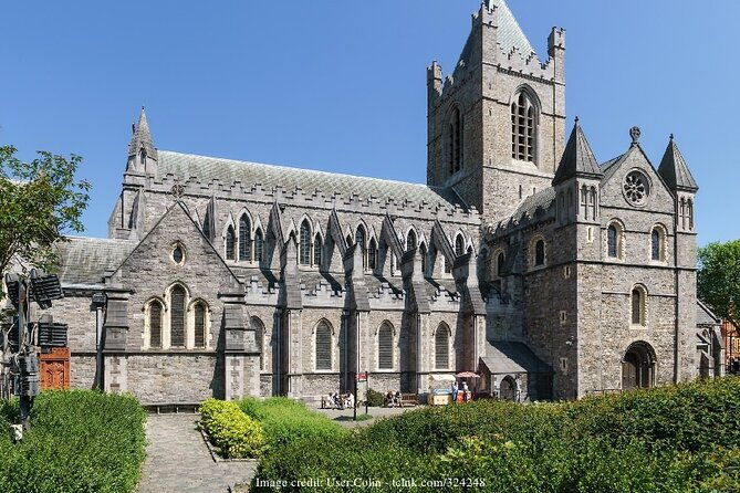 dublin-in-a-day-book-of-kells-guinness-storehouse-private-tour