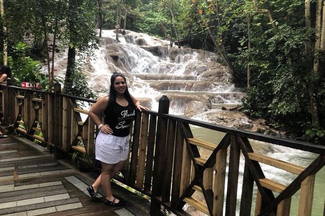 dunns-river-and-blue-hole-private-tour-from-ocho-rios