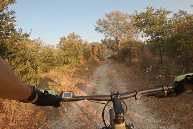 e-mtb-tour-agii-deka-stavros-mountain-achilleion-palace