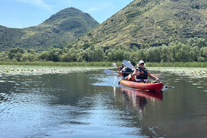 %e0%bc%84-skadar-lake-guided-tour-on-kayak-or-paddle-board