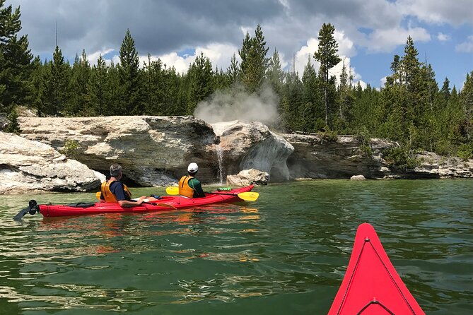 early-morning-guided-kayak-tour