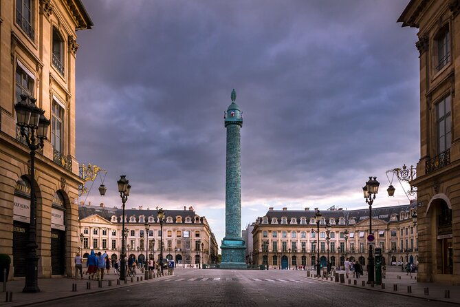 emily-in-paris-themed-private-tour-in-paris-with-hotel-pick-up
