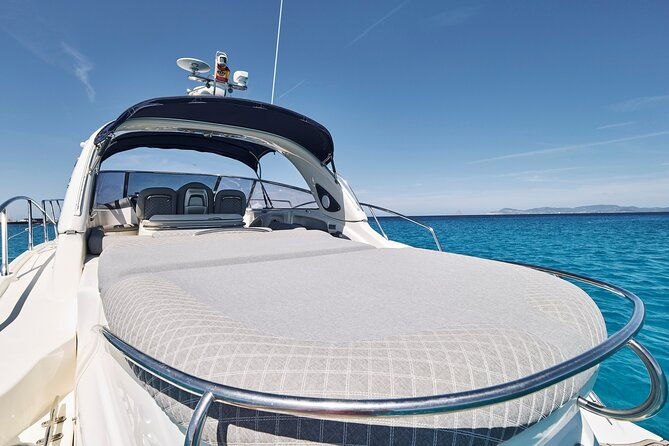 enjoy-an-unforgettable-experience-with-the-elegant-cranchi-47