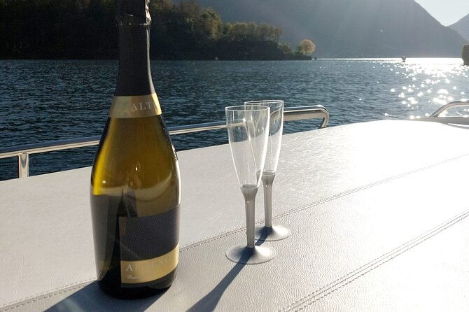 exclusive-private-guided-boat-tour-on-lake-como-1h-4h