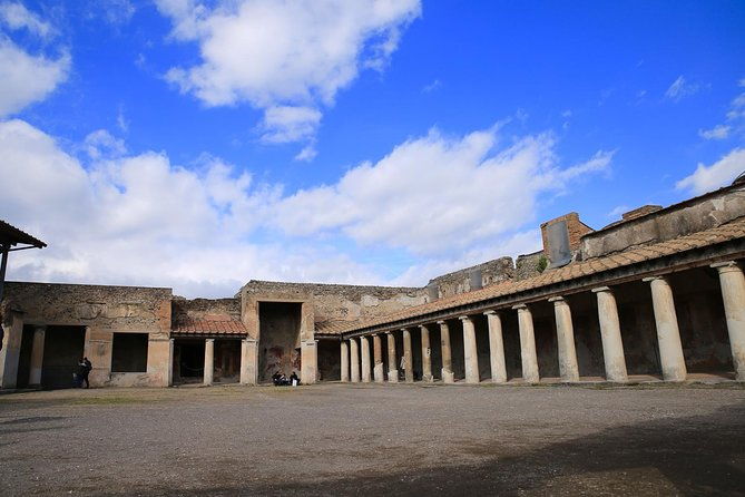 exclusive-shore-excursion-from-naples-cruise-terminal-to-pompeii-amalfi-coast-3