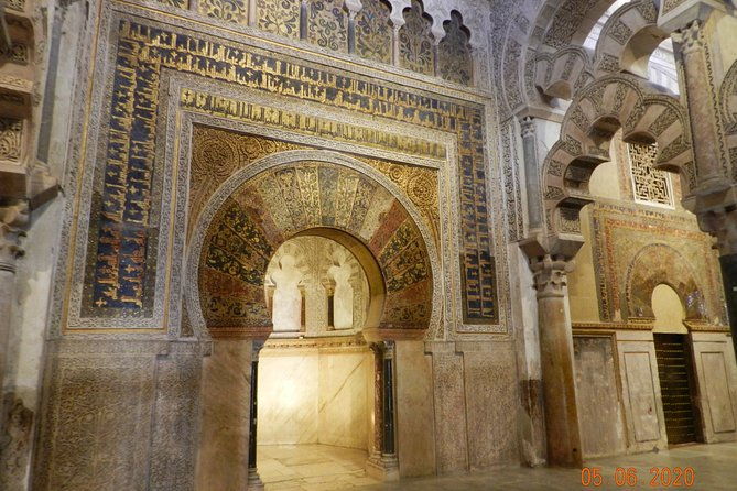 exclusive-visit-to-the-mosque-with-official-guide-small-groups-2