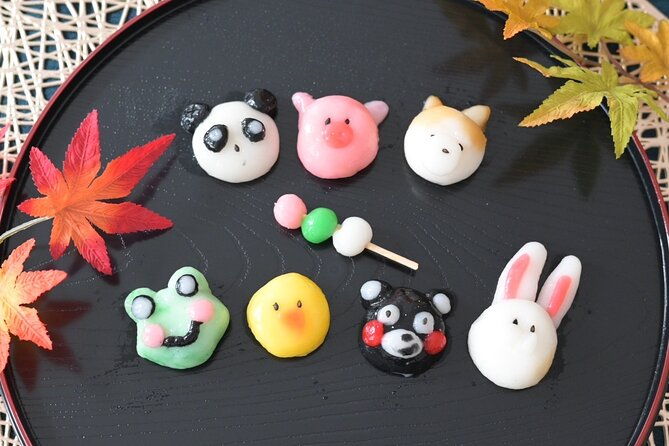 experience-japan-sakura-and-maple-drinks-cute-animal-treats