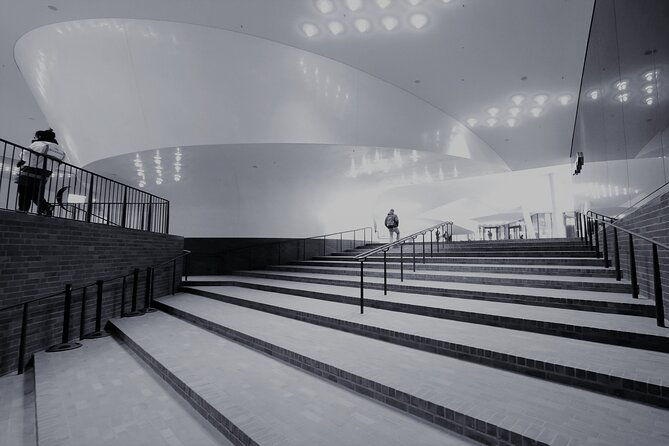 explore-hamburgs-elbphilharmonie-in-a-playful-way-modern-and-individual