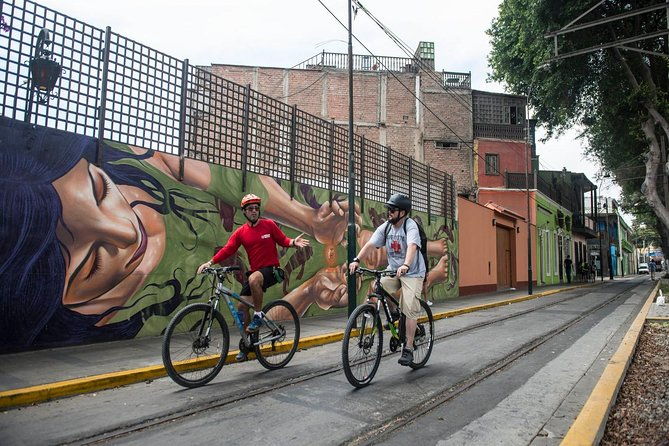 explore-lima-on-bike-coast-cycling-adventure