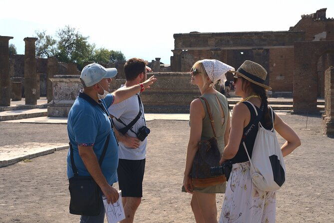 explore-pompei-ruins-with-your-private-archaeologist