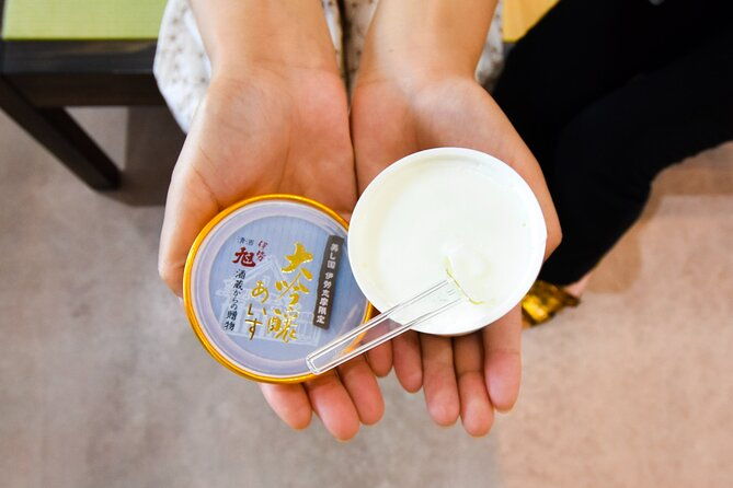 explore-the-wonder-of-japanesesake-on-a-cyclingtour-at-meiwa-town
