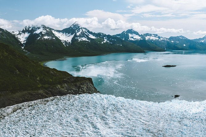 extended-bear-glacier-scenic-flight-2