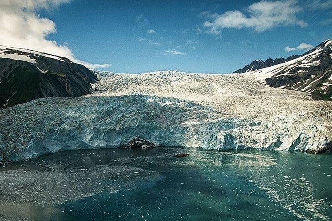 extended-bear-glacier-scenic-flight