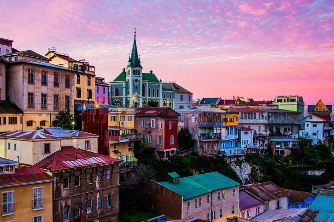 famous-valparaiso-premium-walking-tour-with-a-native-guide
