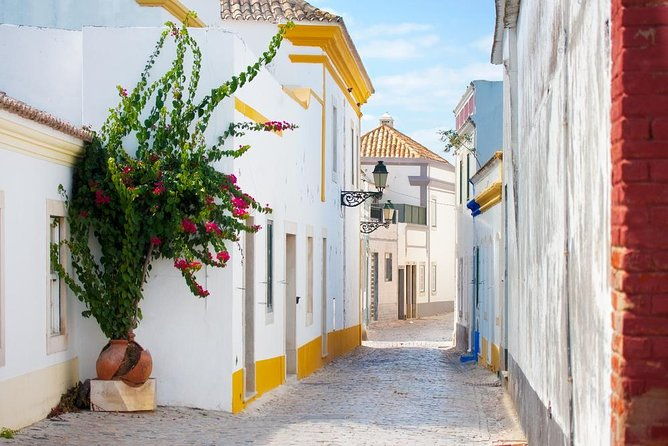 faro-walking-tour-uncover-the-citys-architectural-legacy