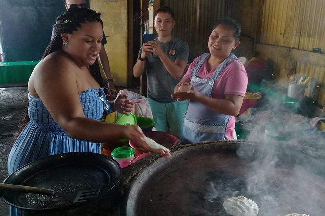 flowers-route-tour-colonial-towns-handicraft-coffee-plantation