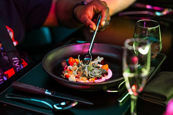 flydining-sunset-dinner-with-stunning-ocean-views-4-courses