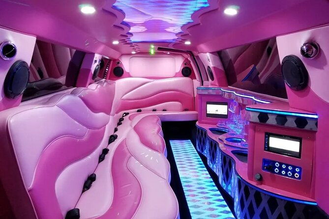 fredericksburg-private-wine-tour-volkswagen-limo