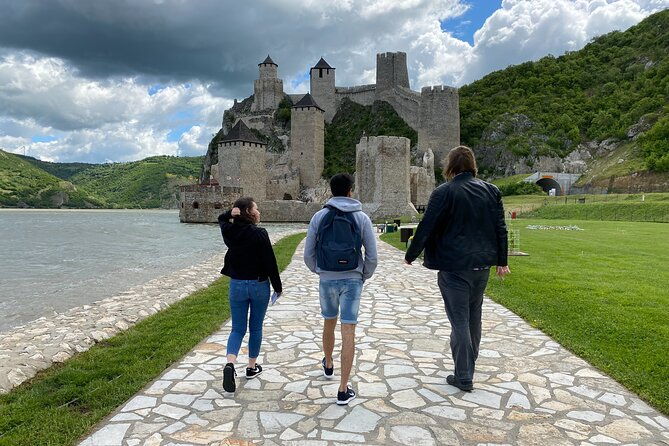 from-belgrade-golubac-fortress-1h-iron-gate-speed-boat-ride